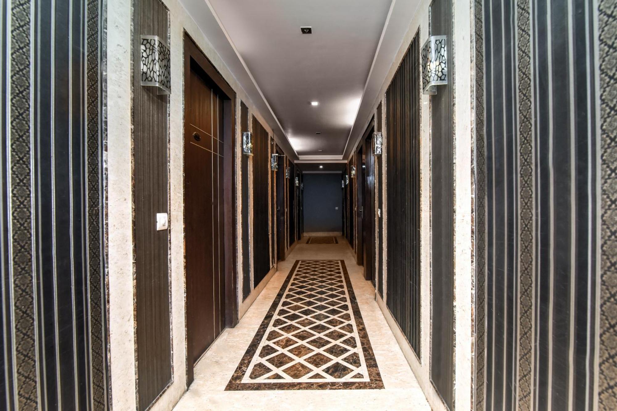 Hotel O Kochar Plaza Delhi  Exterior photo