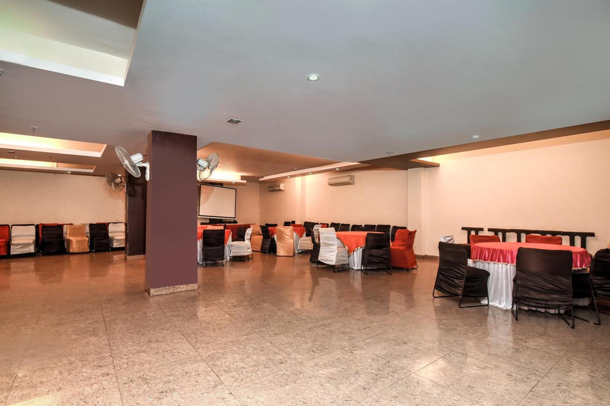 Hotel O Kochar Plaza Delhi  Exterior photo